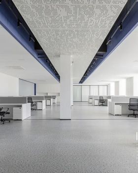 星点公装 · 特尔玛350㎡现代化办公场所丨中国常州丨鸿鹄设计