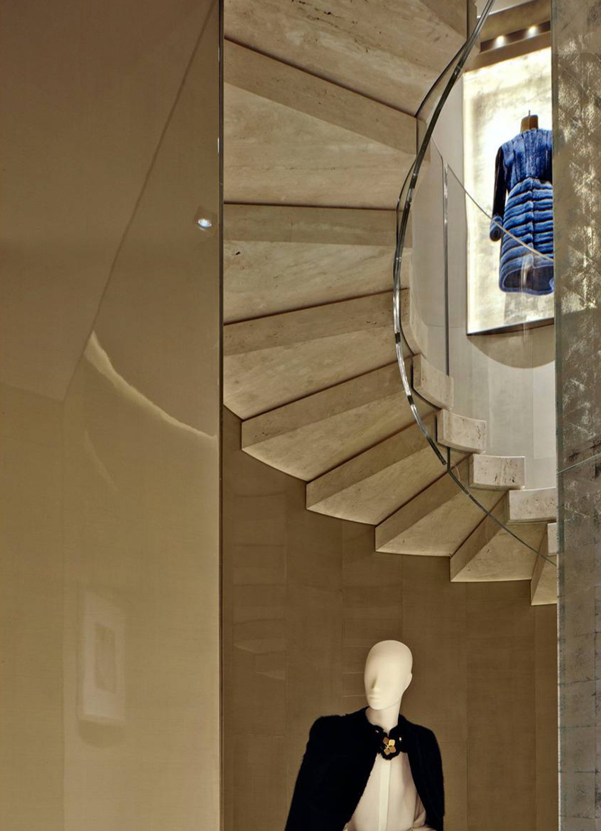 米兰 Fendi 旗舰店-15