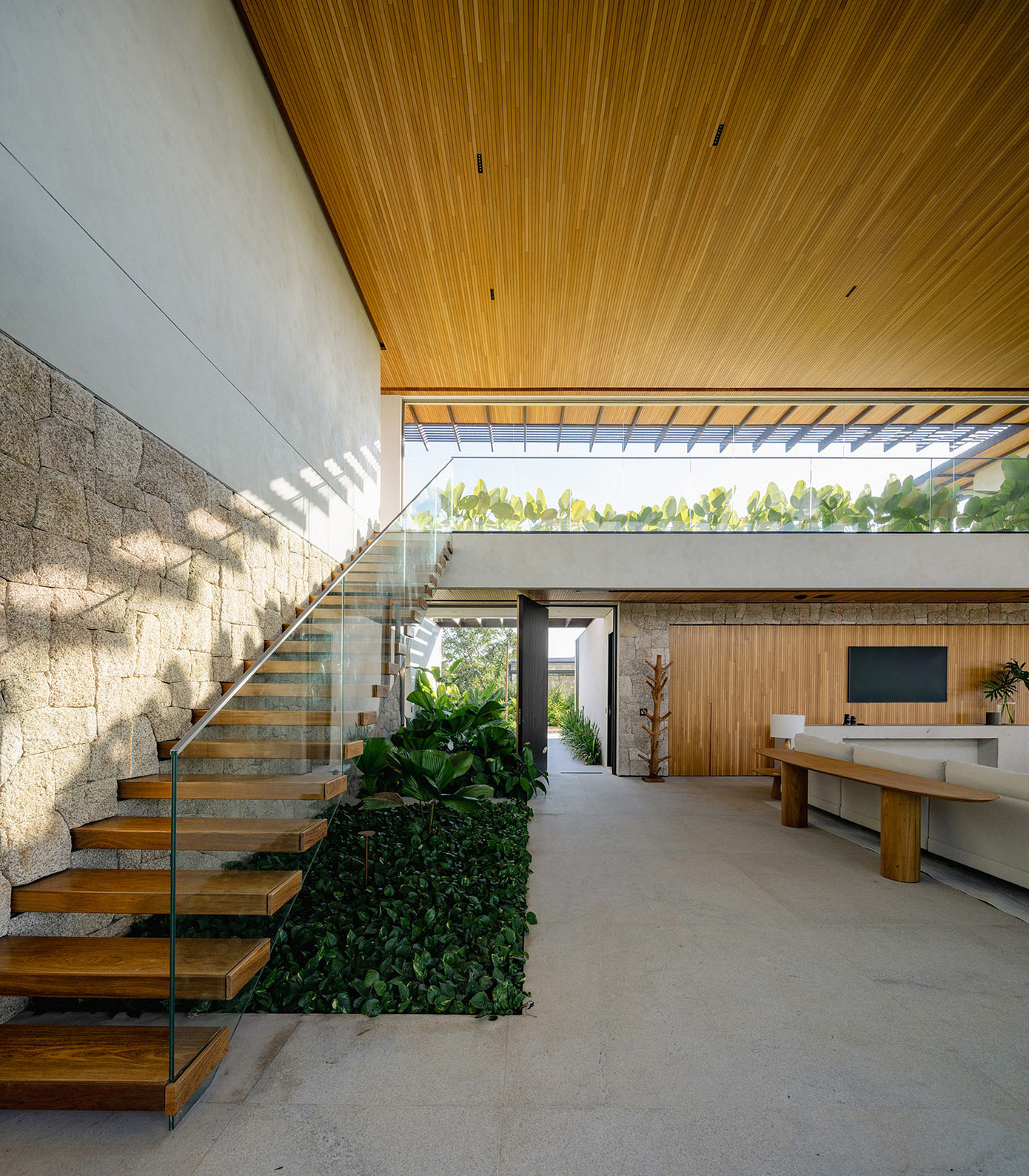 挑空别墅丨巴西圣保罗丨Padovani Arquitetos-3