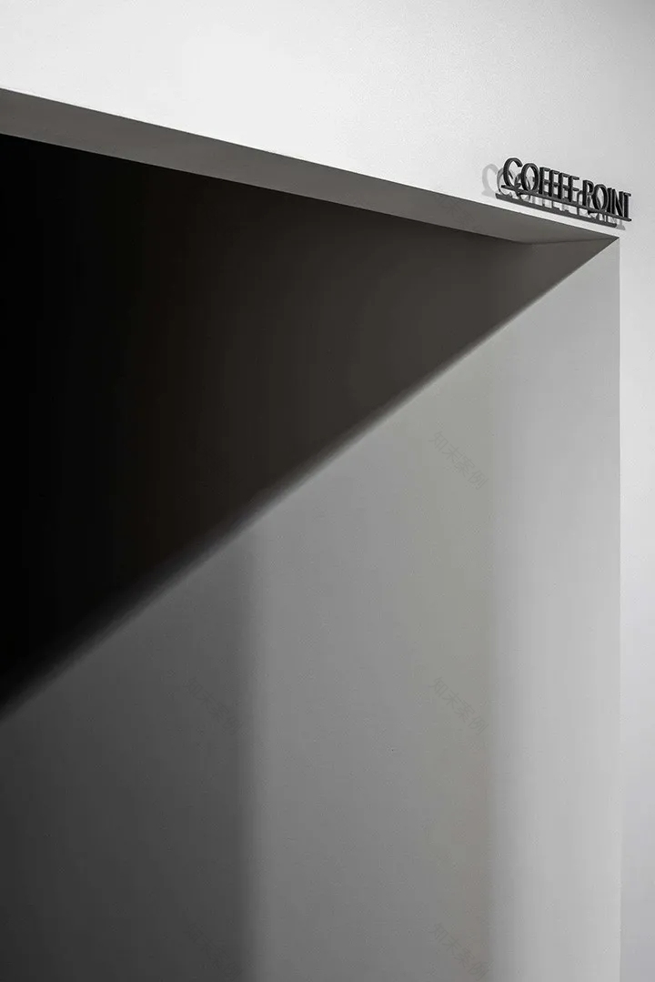 乌克兰 Logity 物流软件办公室,工业风混搭艺术气息-35