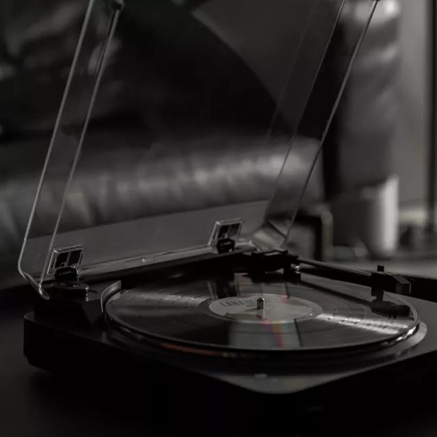 暗色方室 | FunHouse 设计融入宇宙元素-59