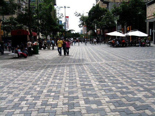 委内瑞拉加拉加斯萨瓦纳格兰德大道路面及排水工程丨enlacearquitectura-62