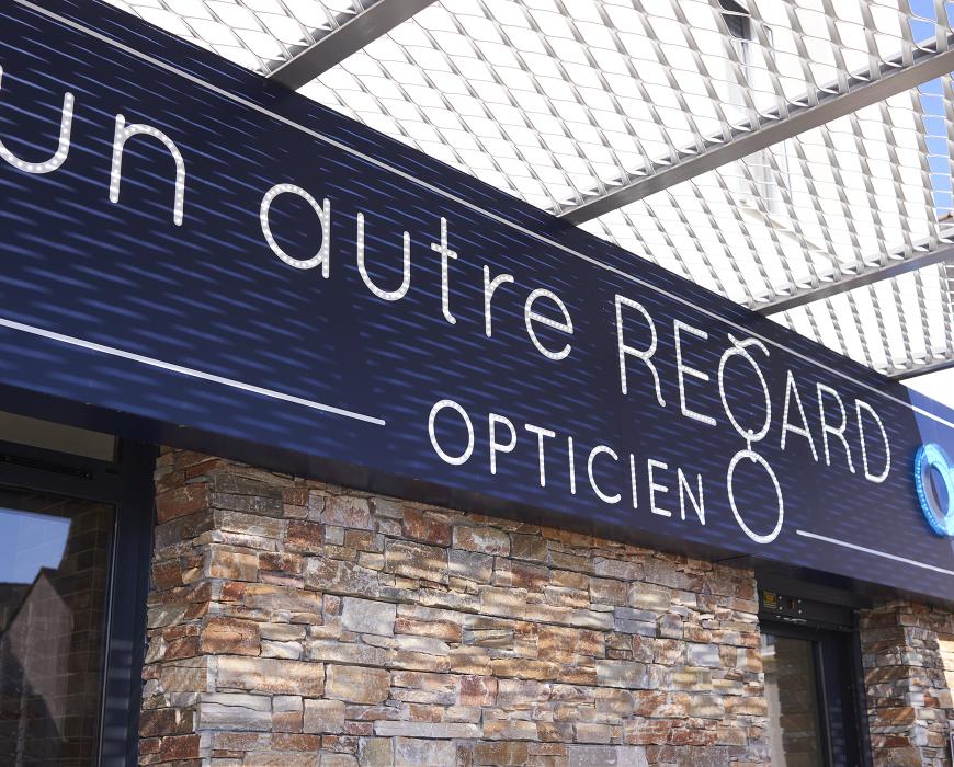 Opticien Un autre regard眼镜店工业风装修丨JBCC-21