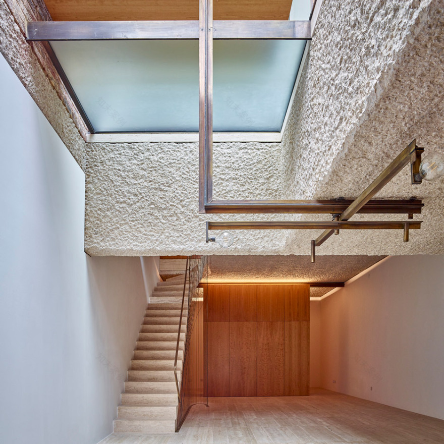 10 homes that make impressive use of their basements-10