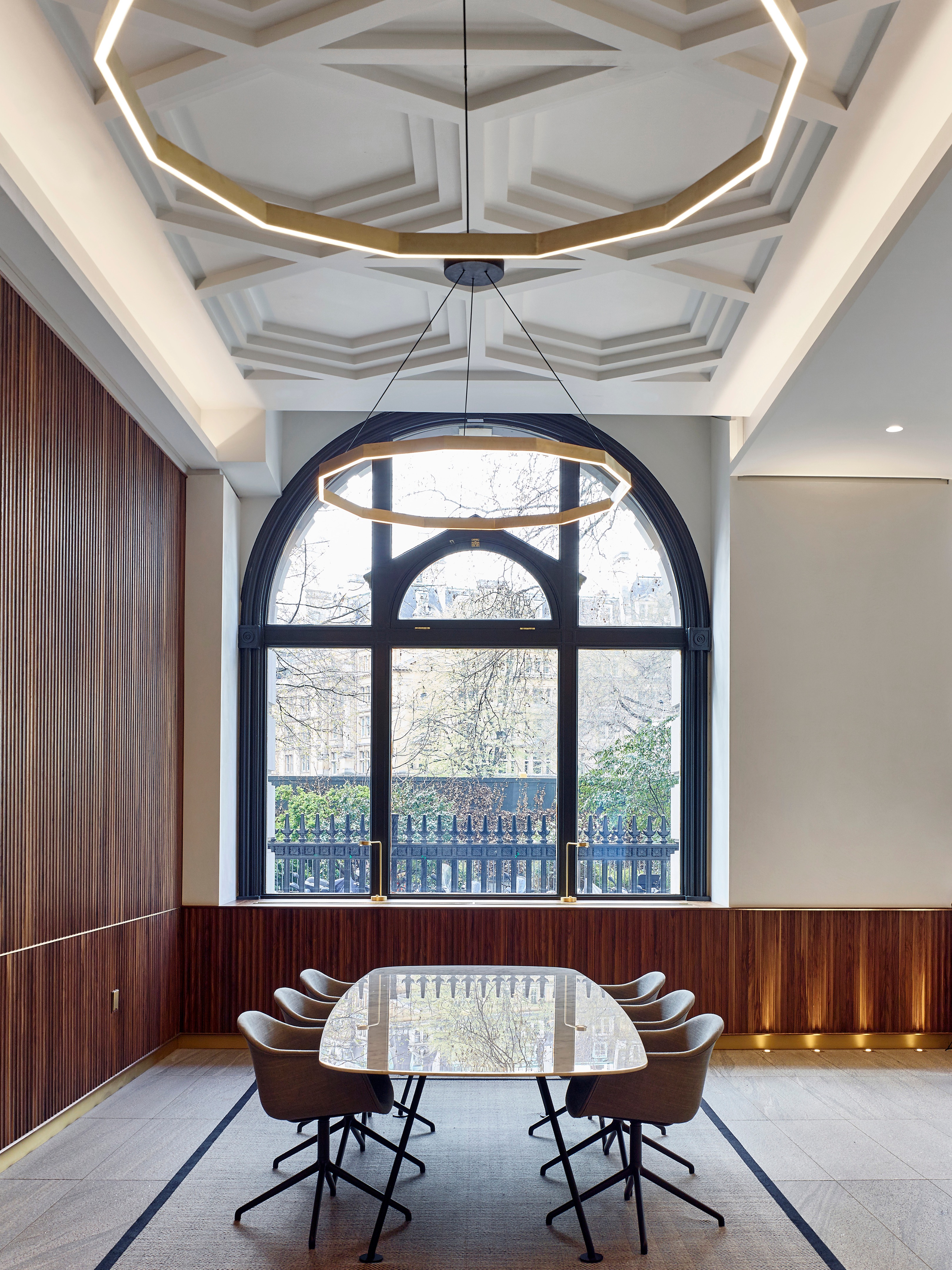 伦敦金融城 Park House 翻新 打造独特 coffered 天花板-13
