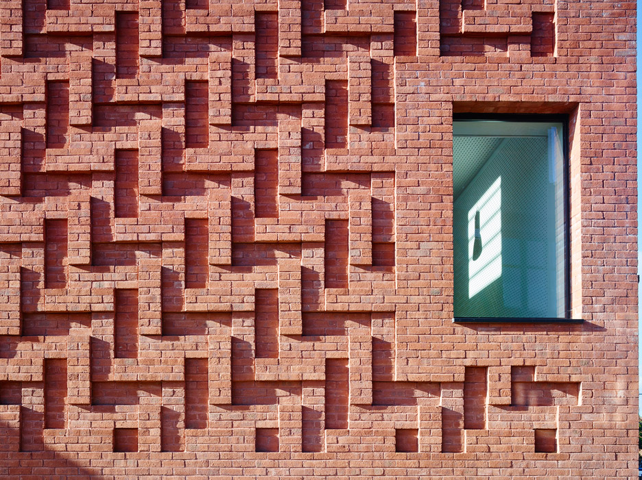 由 AOC 打造的绿色社区中心-7