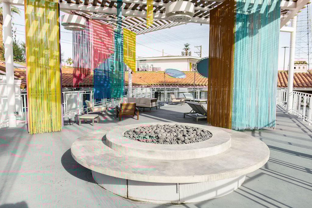 A 1940s-Era Motel in Vegas Offers a Lesson in Historic Preservation and Human Resilience - Metropolis-10