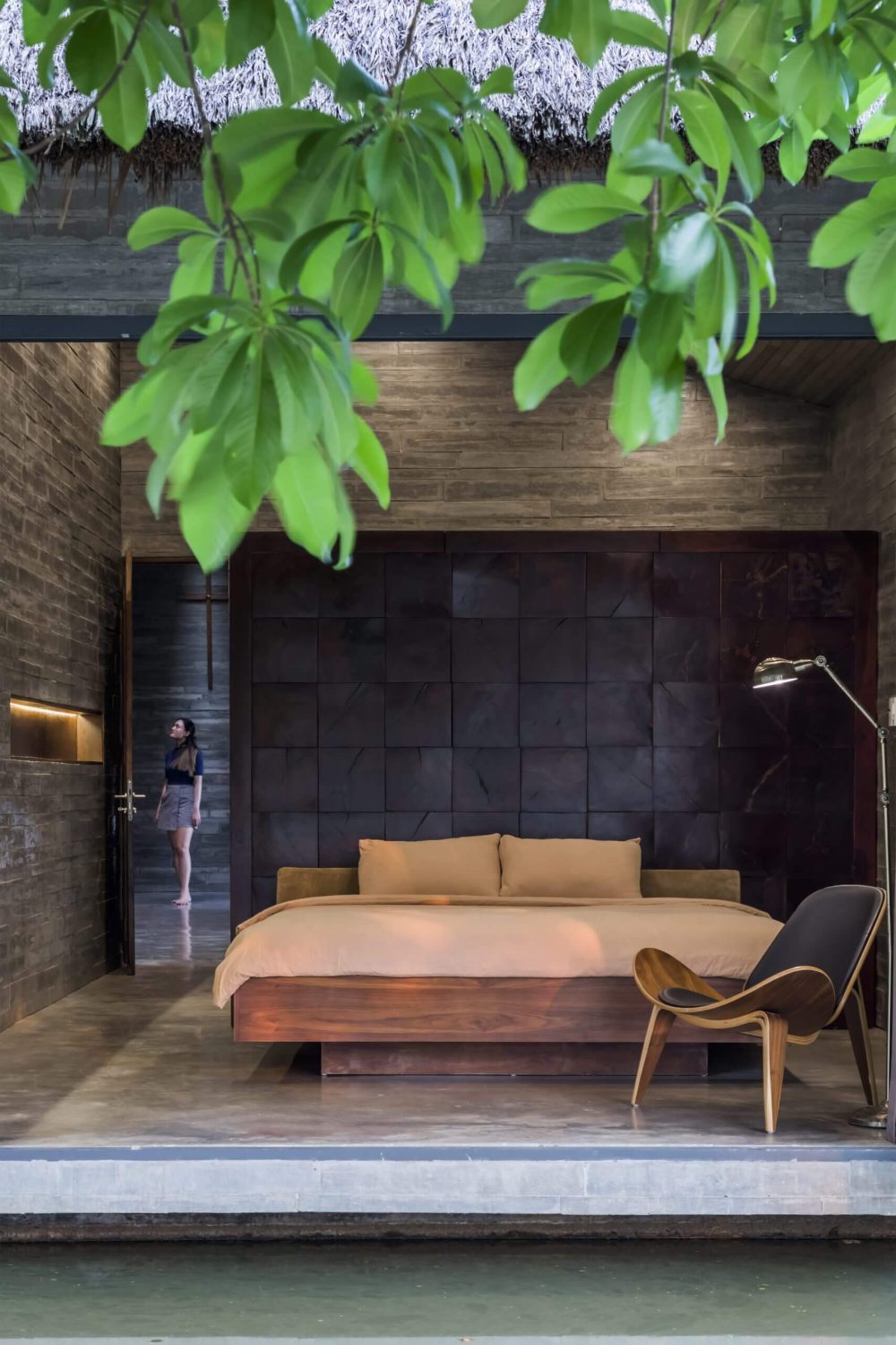 Am House · 越南带茅草屋顶的花园住宅-11