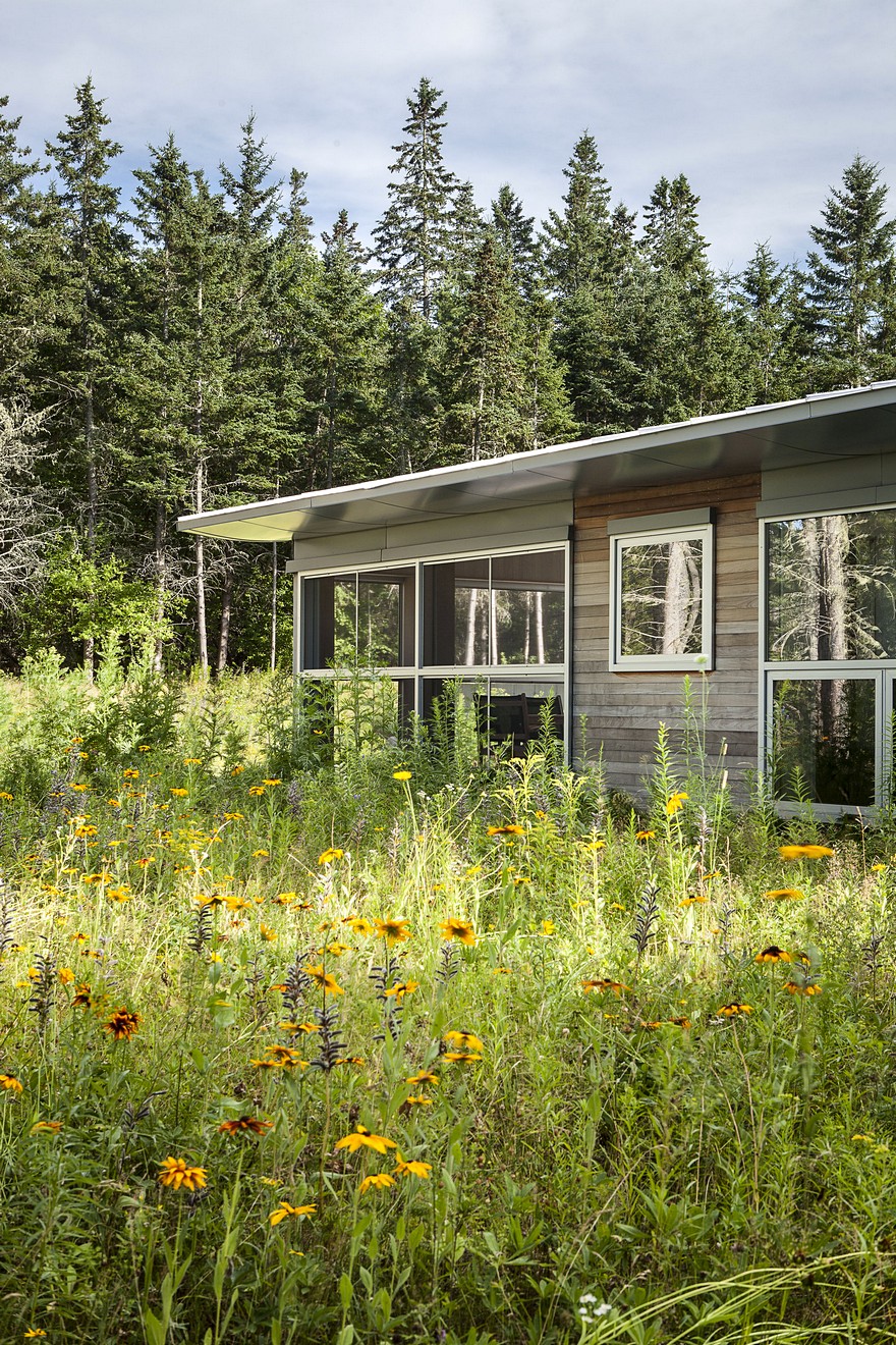 Maine Contemporary Retreat in a Scenic Cove Surrounding by a Dense Forest-4