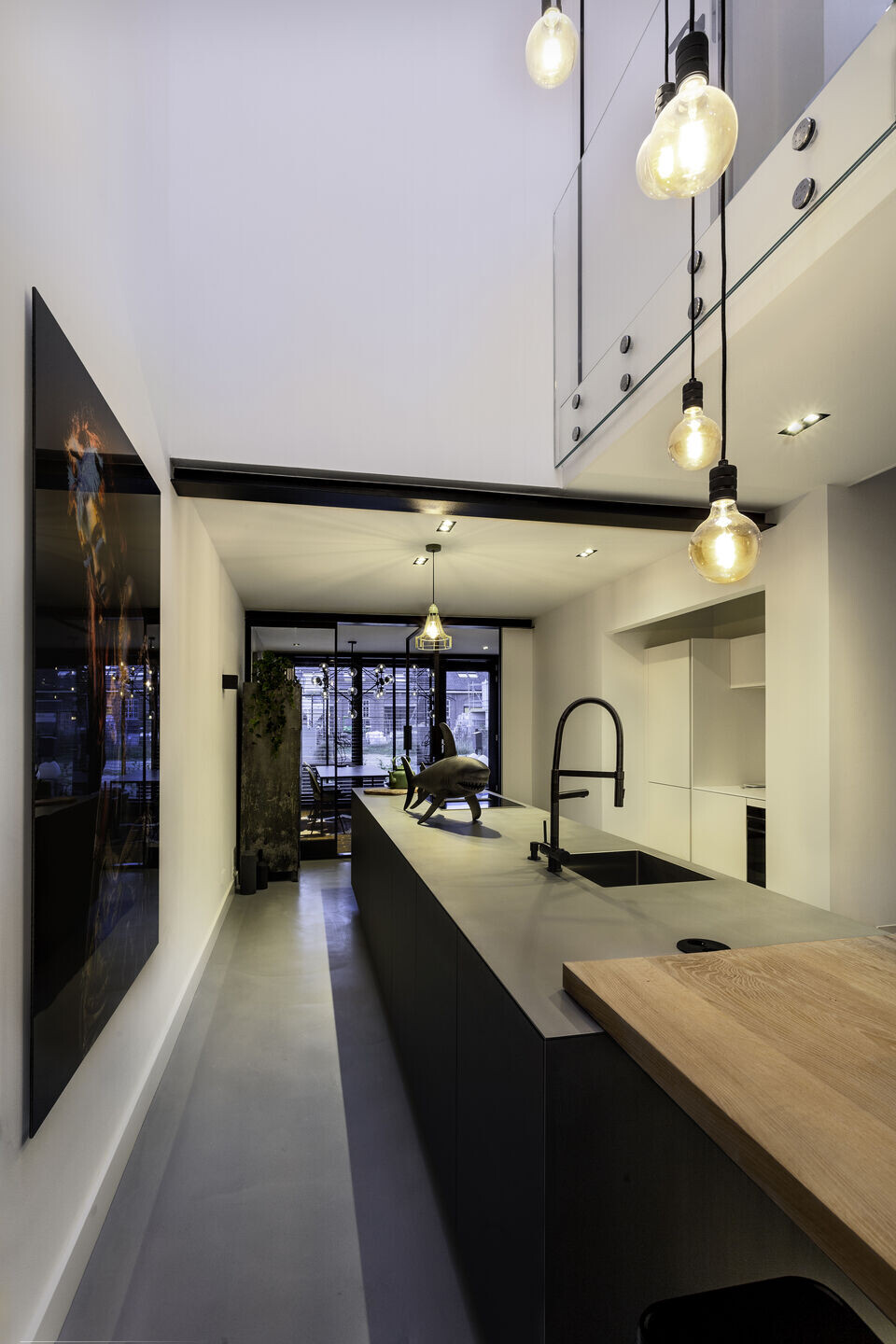 荷兰军营旧马厩变身为独特住宅-14