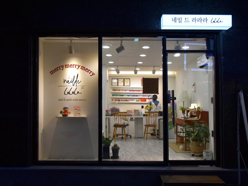 简约清新六坪小店，展现首尔小资生活-2