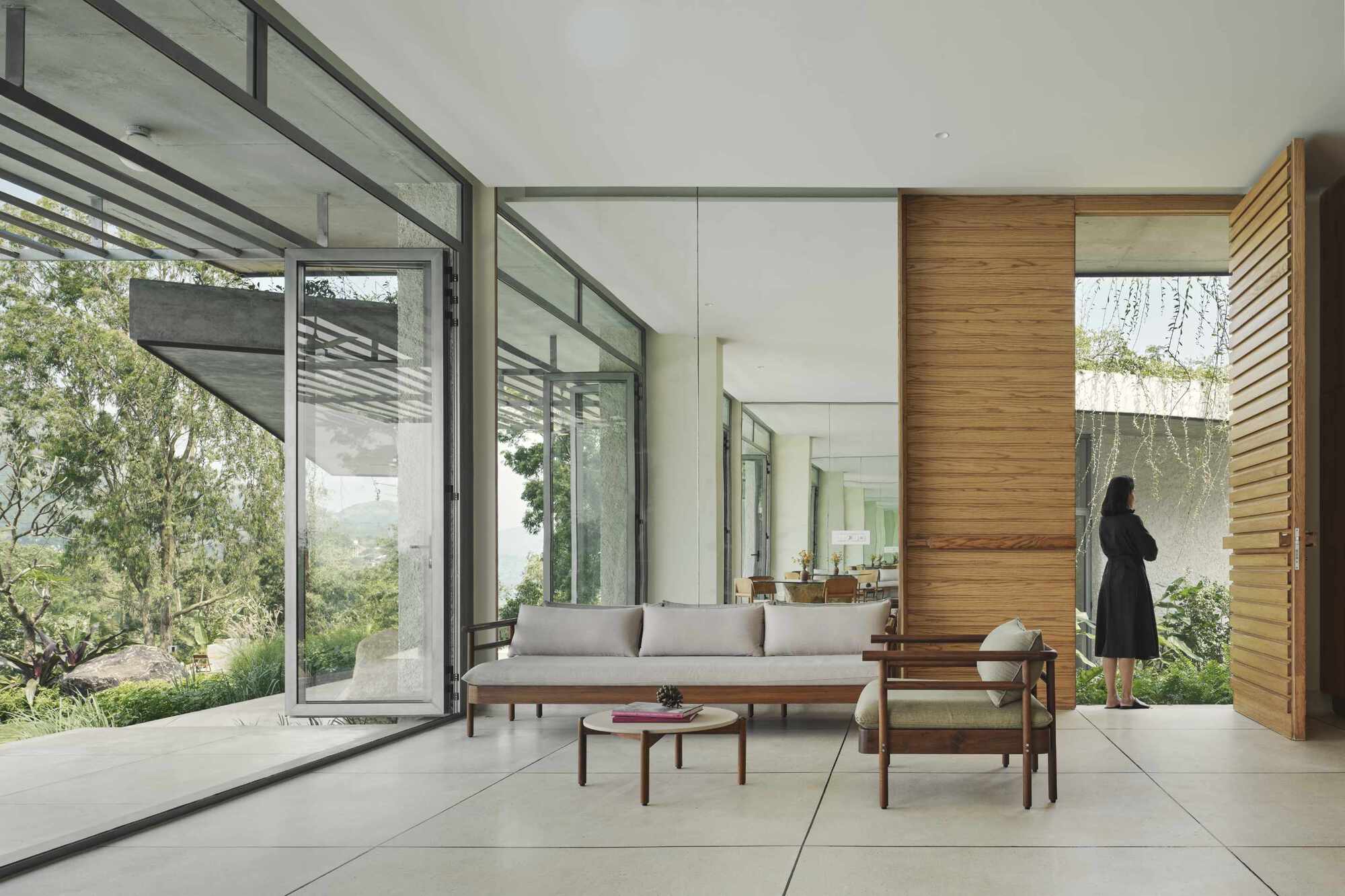 湖景别墅；湖畔住宅（注：Lake House常见释义为这两种，具体需结合语境确定，这里按常见理解给出） 丨印度丨Mazumdar Bravo-18