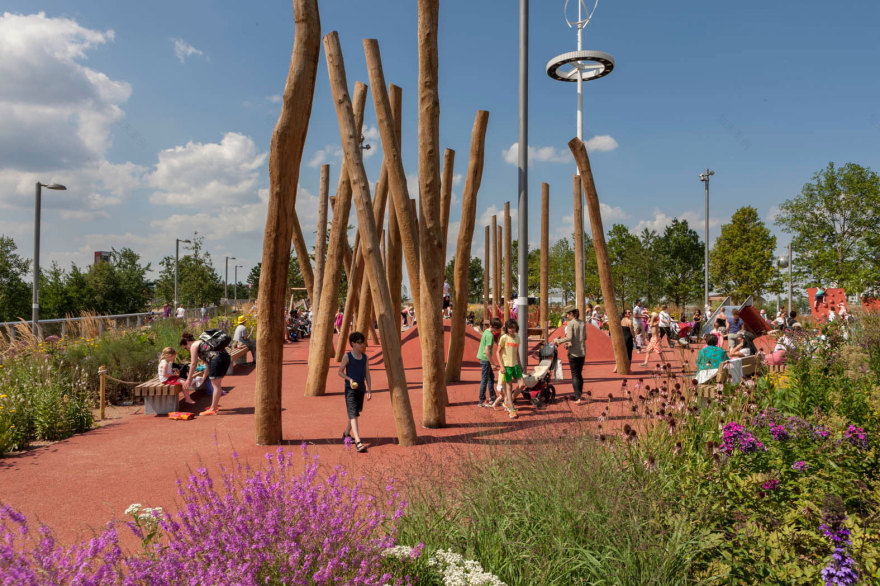 英国伊丽莎白奥林匹克公园南公园广场-7