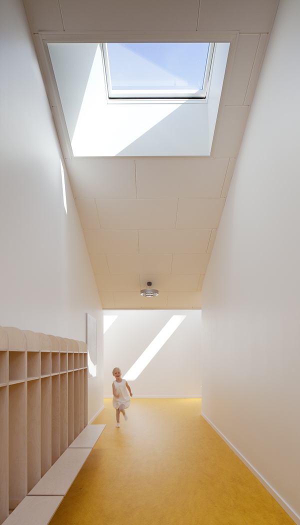 莱恩斯太阳堡幼儿园，丹麦 / 威卢克斯天窗 -46