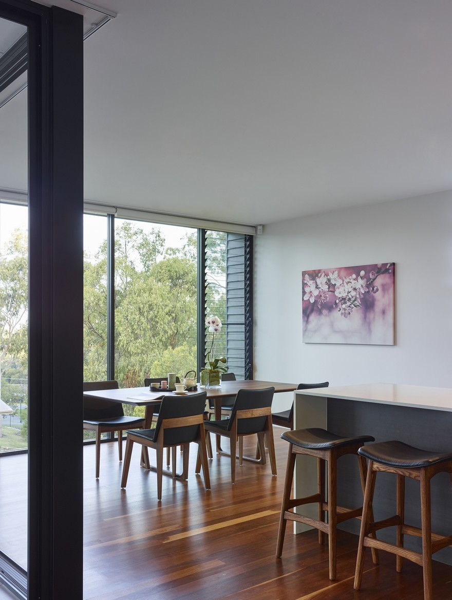 Remarkable Design Shaping Modern House in Gold Coast, Australia-21