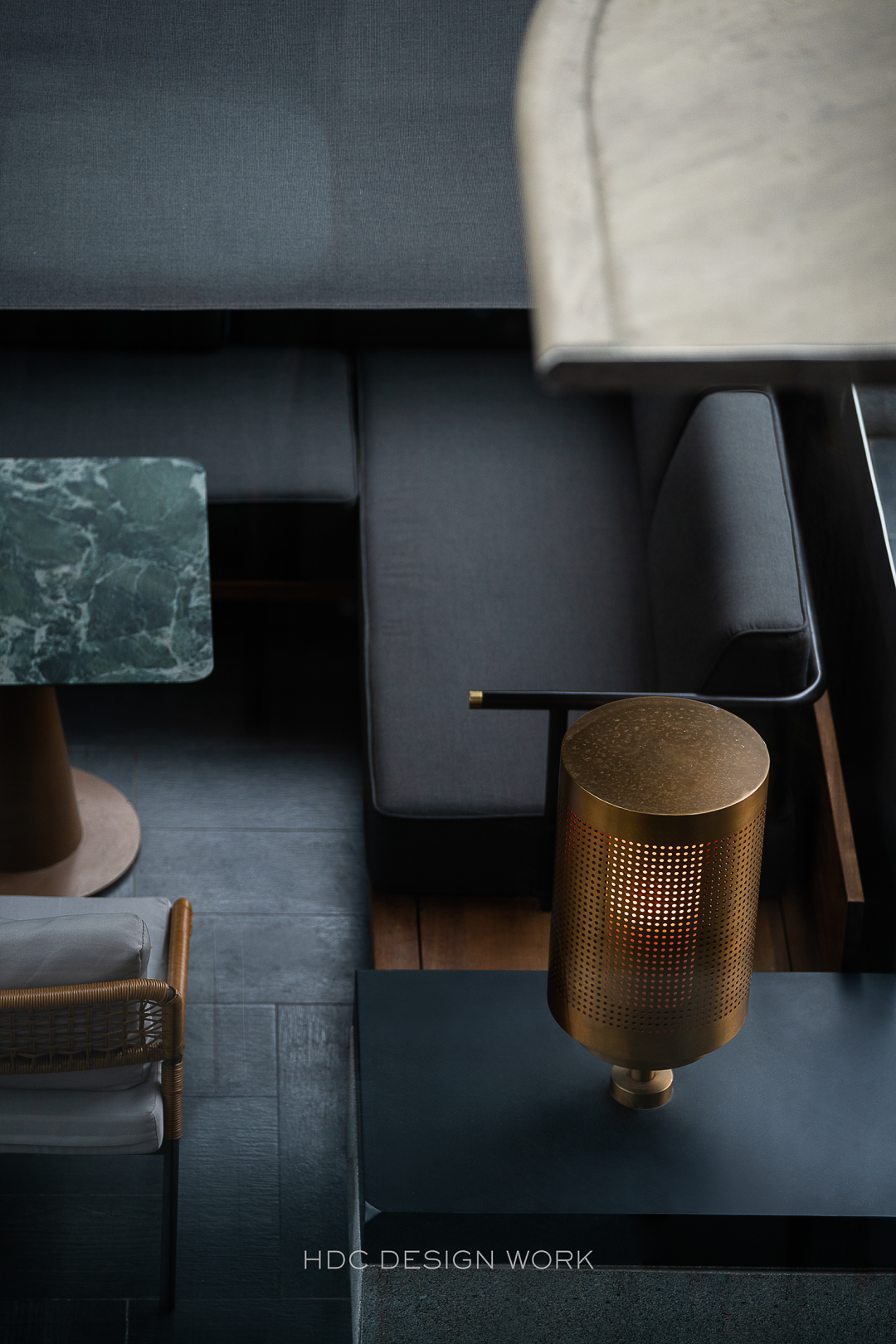 双塔映衬下的MOC餐厅丨中国成都丨唐嘉骏,刘芮言-42