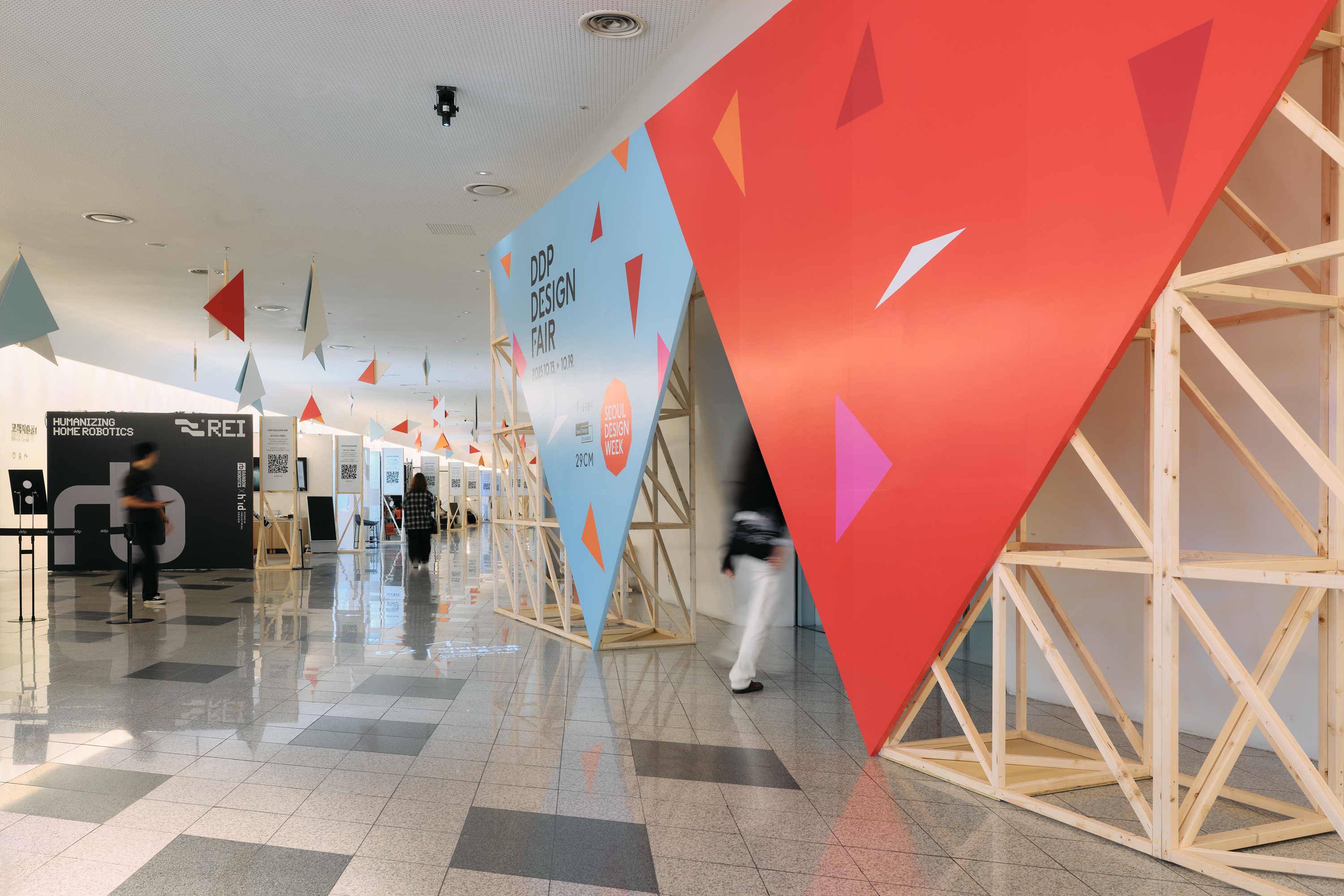 首尔设计周·东大门设计广场设计展丨韩国首尔-23