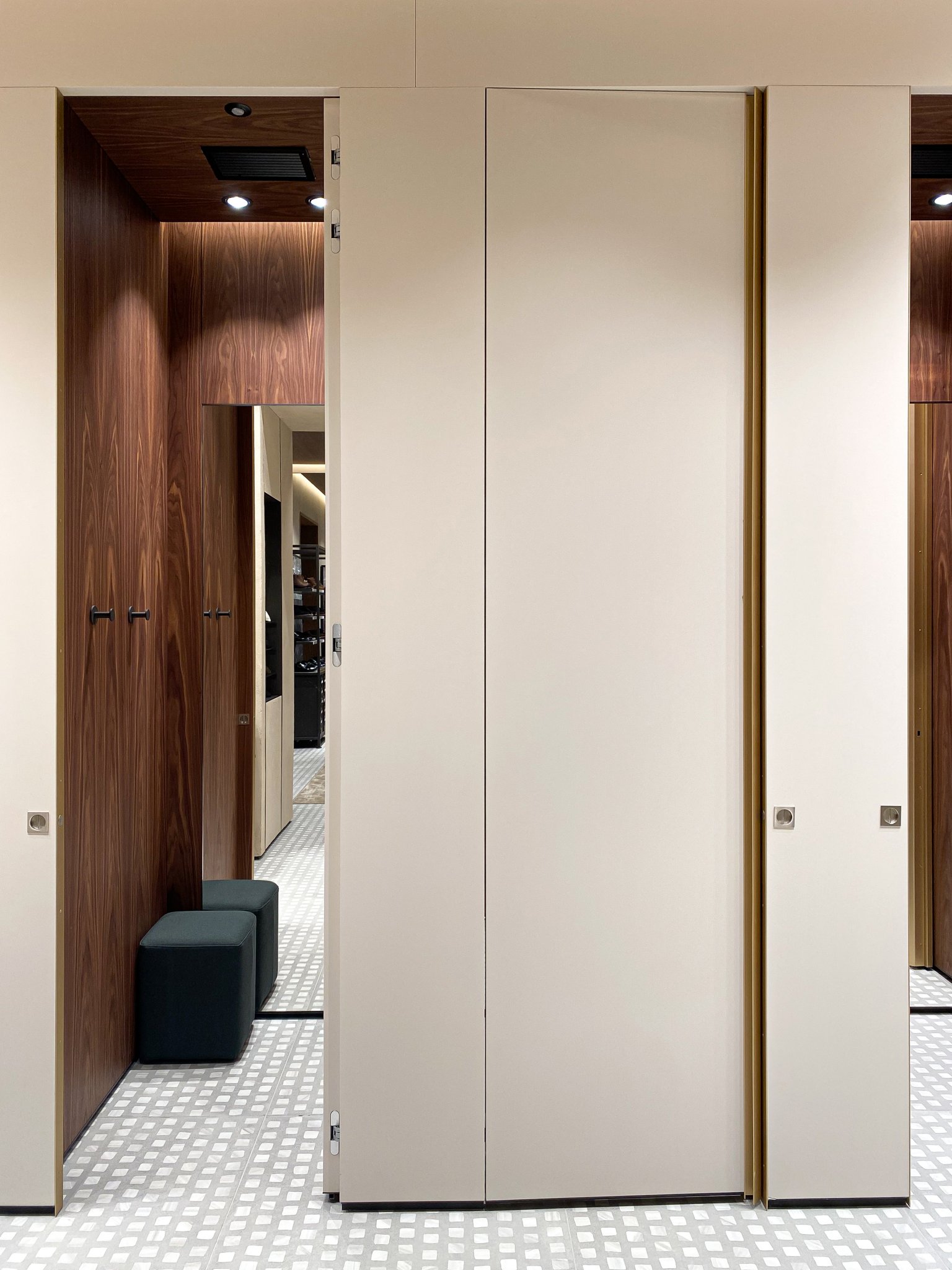 古特里奇巴勒莫旗舰店丨ItalyPalermo丨Christopher Ward Studio-11