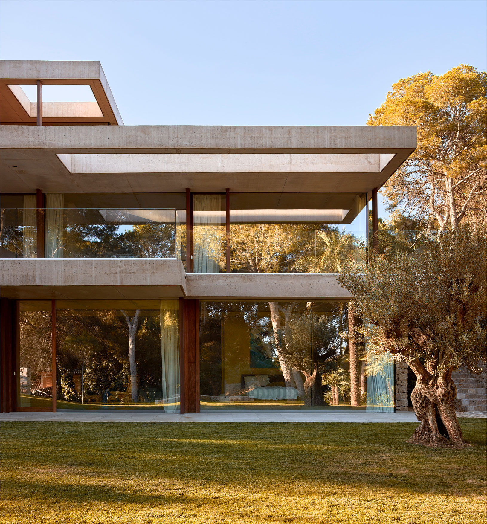 Home in the Pine Forest Ramón Esteve-5