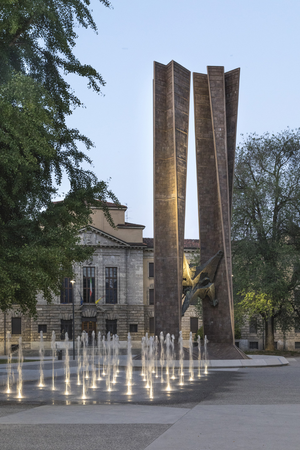 意大利贝加莫 Alpini 广场-30
