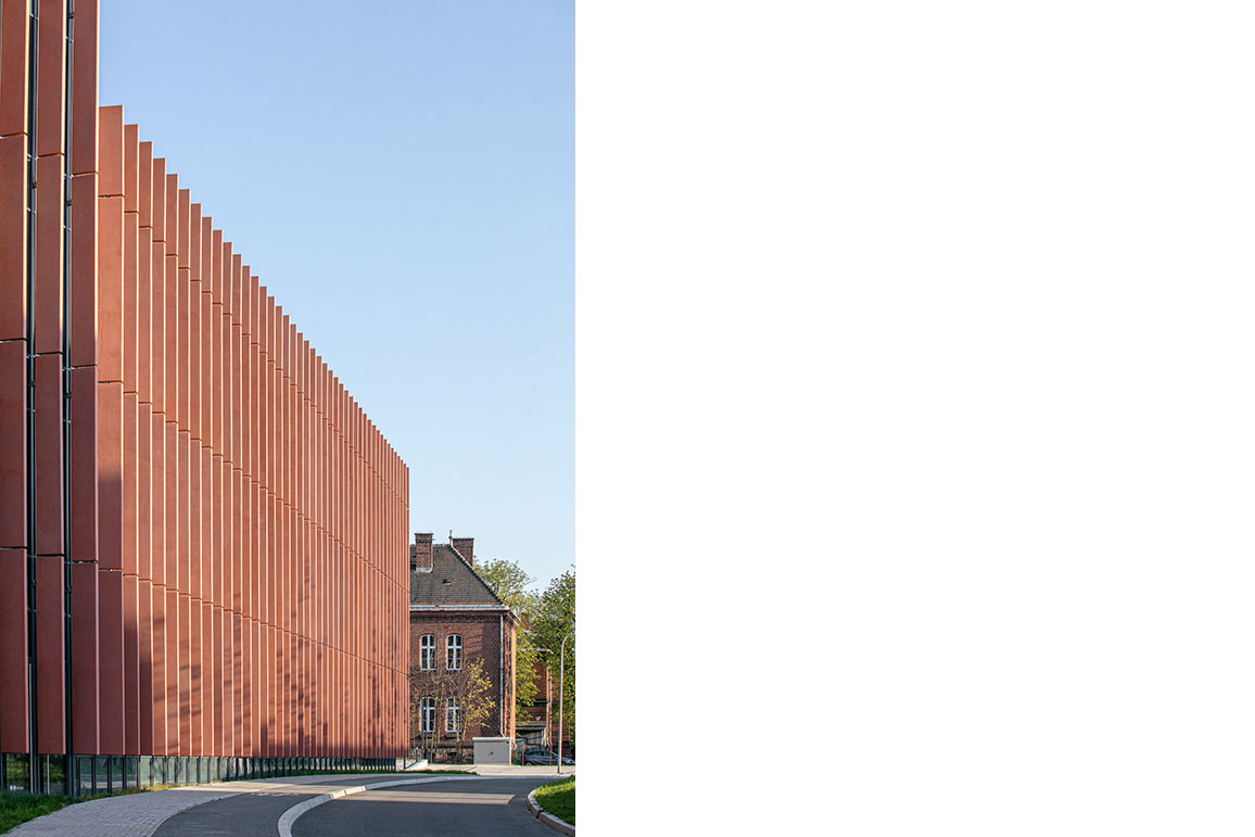 Zentrum für den Öffentlichen Dienst, Oppeln, Polen, Stadt- und Finanzamt - hw-11