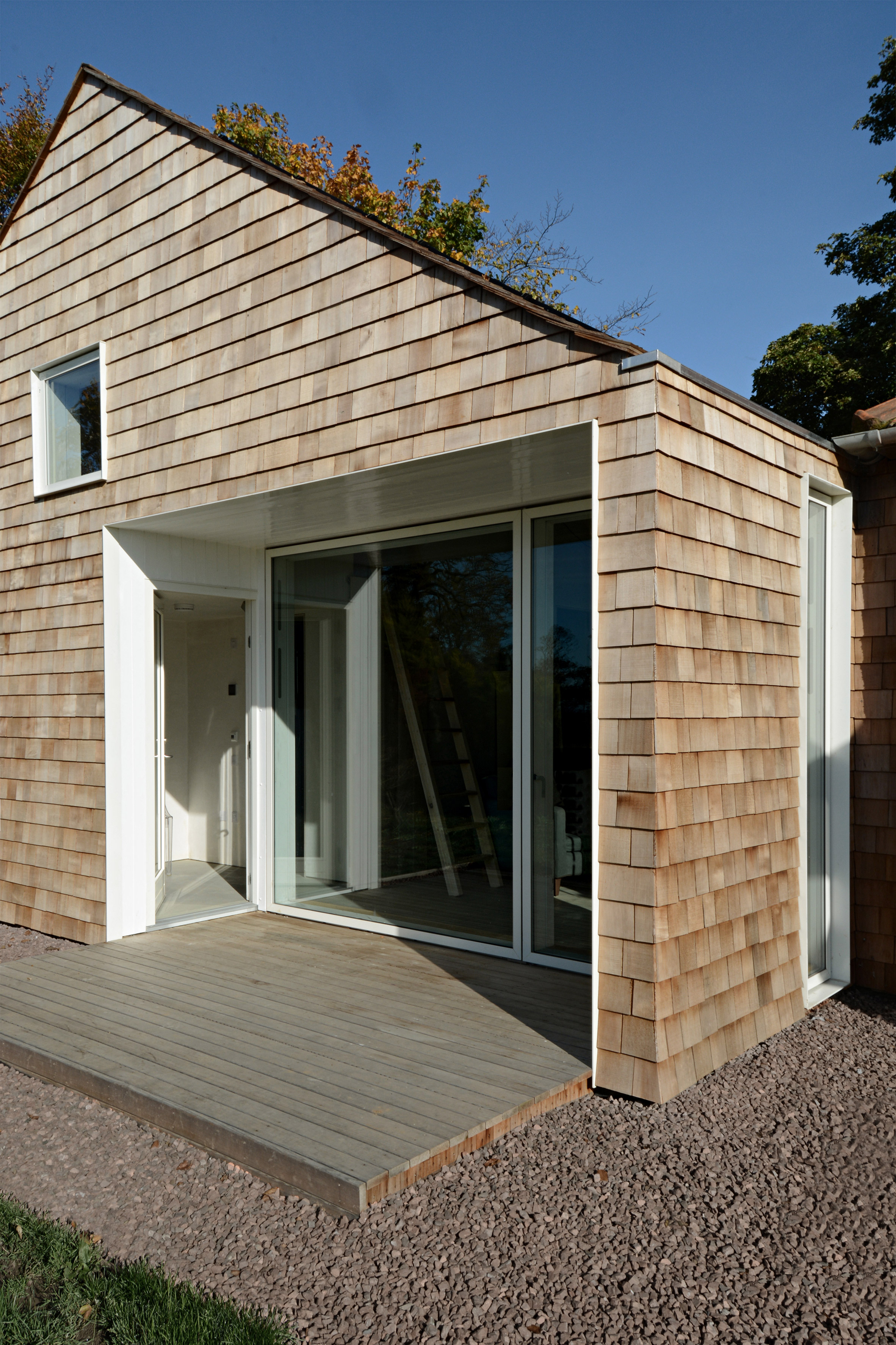 Gabled guesthouse by Sutherland - Co extends countryside cottage-13