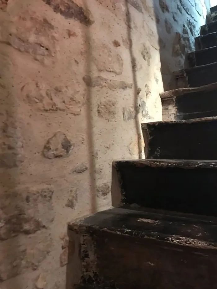 巴黎最后修伞师 | 匠心传承,让旧伞重生-39