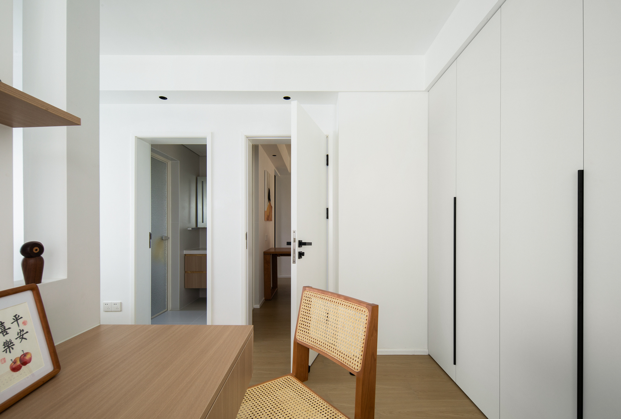 原木色+大白墙，打造简单温馨的住宅。-22