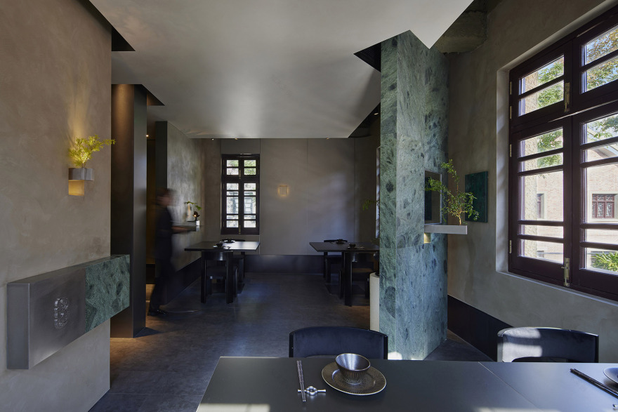 “葱茏”餐厅丨中国南京丨八荒设计团队-43