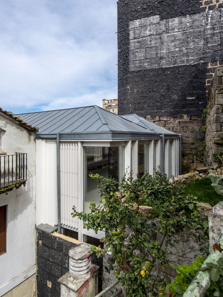 西班牙 Ribera del Berbés 维戈大学总部丨Abalo Alonso Arquitectos-8