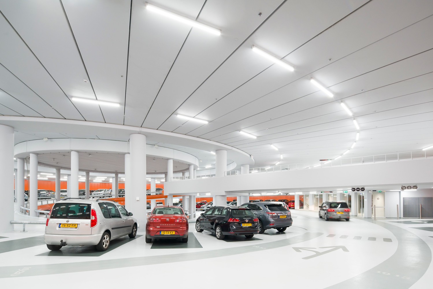 拉默市场停车场-53