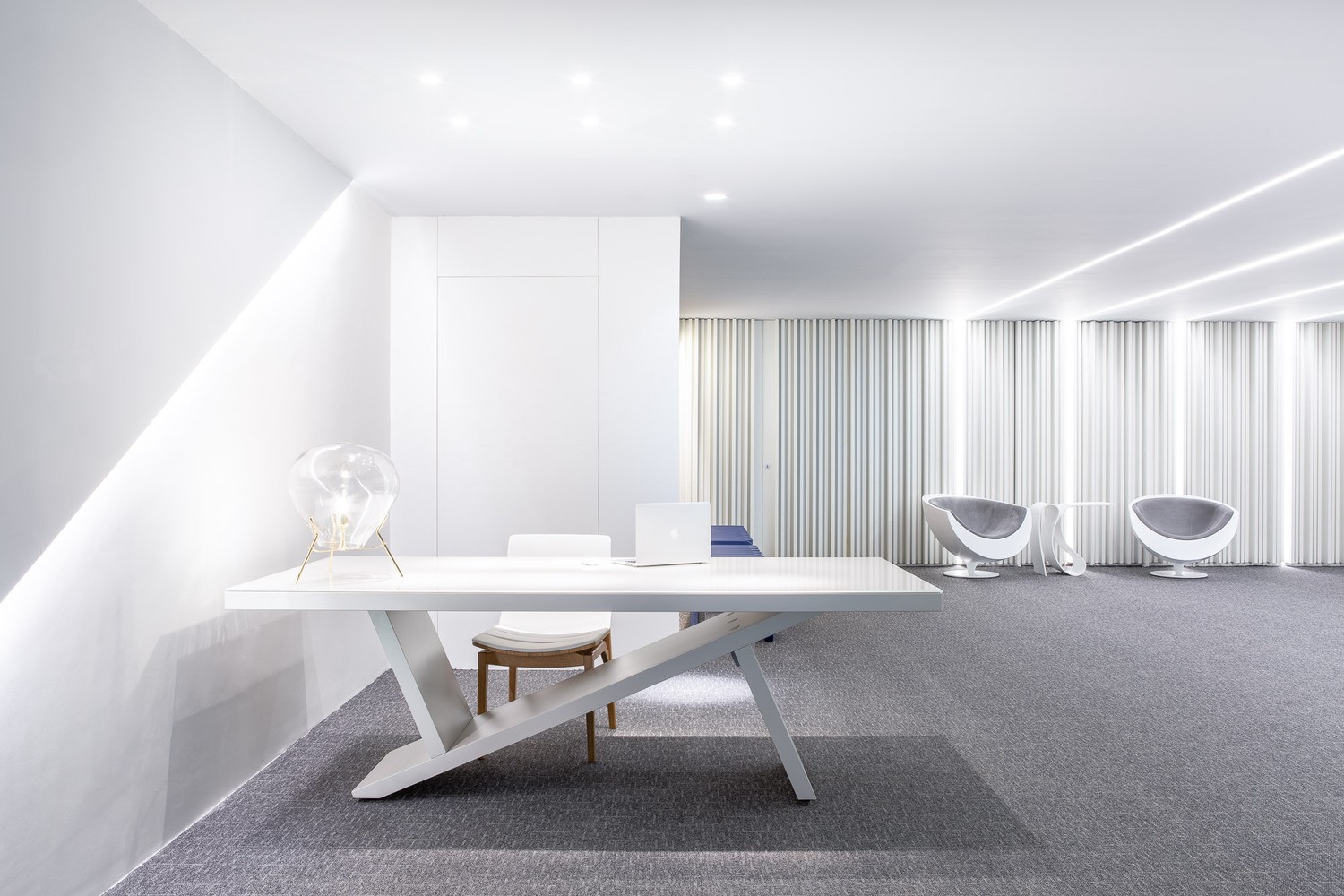 巴西10·10米纯白极简概念空间-2