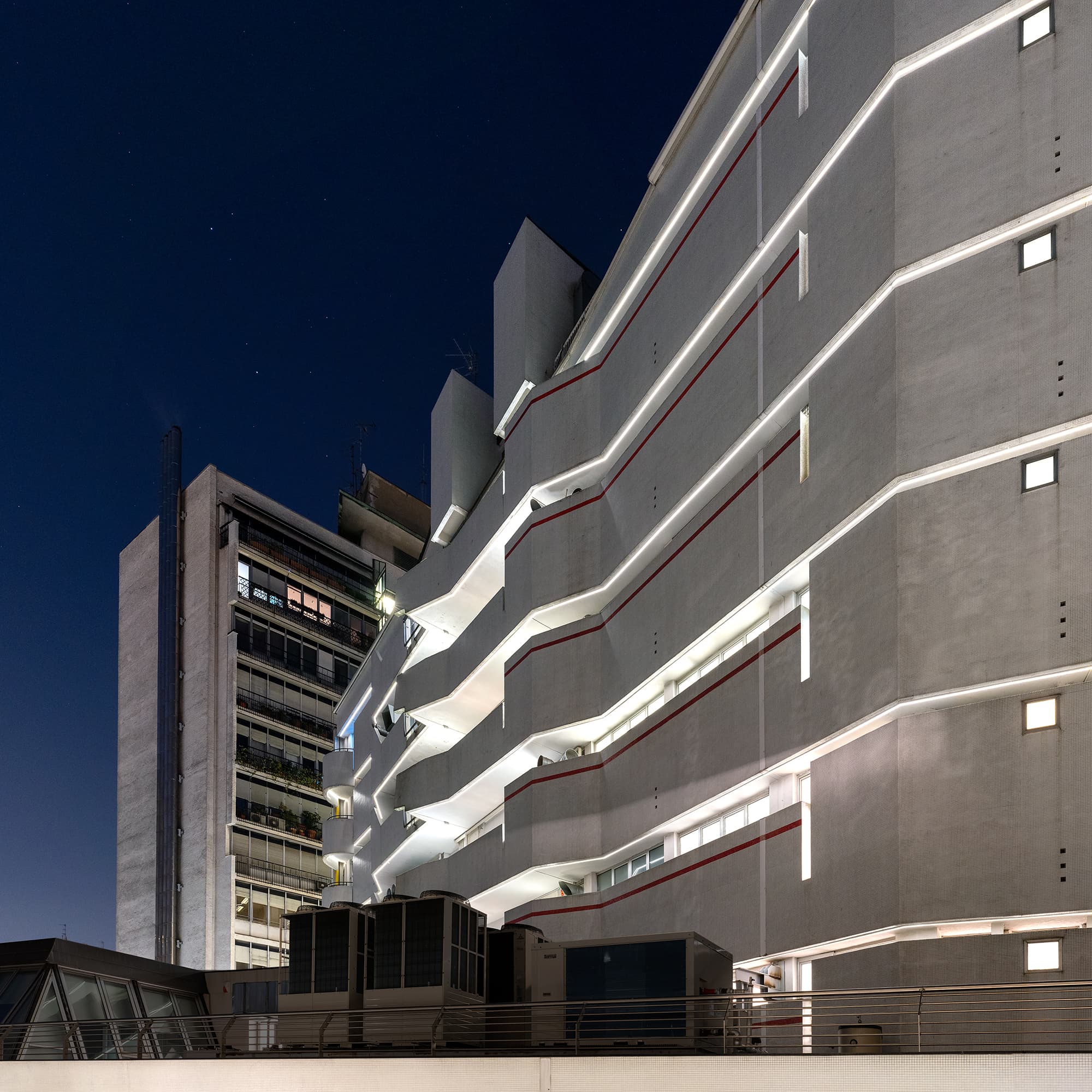 拉纳韦·帕克联合事务所

注：Associati在建筑、设计等专业领域常表示联合事务所等意思，La Nave和Park直接音译，具体可能需要结合实际背景确定更合适的译法 丨意大利米兰丨Filippo Pagliani,Michele Rossi等团队-24