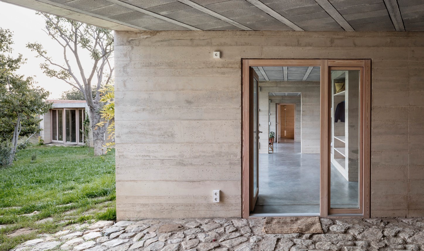 重塑场地边界,融入环境的住宅设计-48