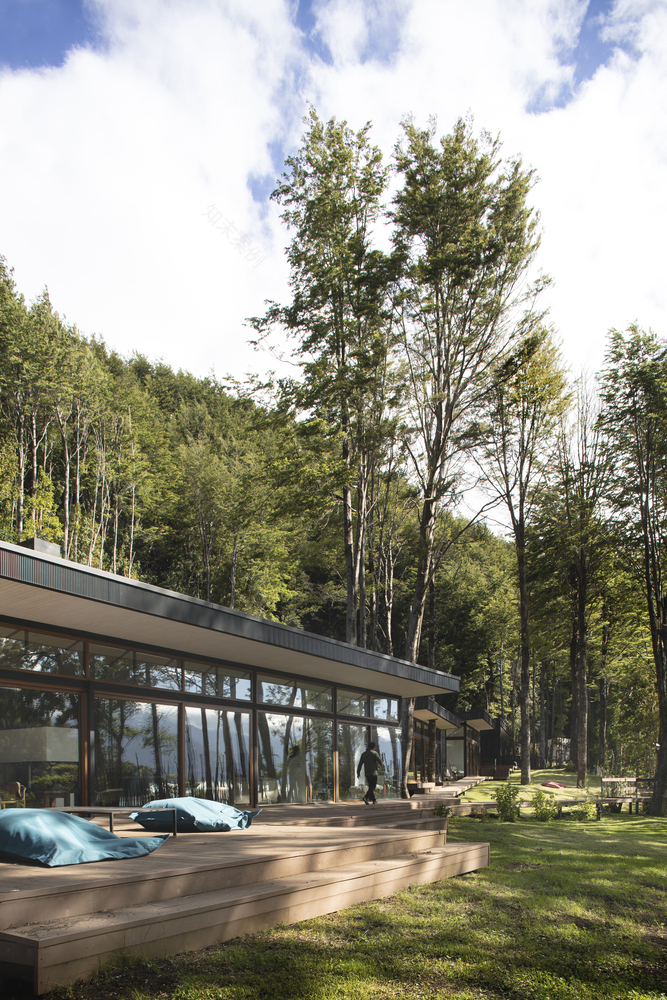 智利 Patagonia 湖畔复杂建筑设计丨Estudio Base Arquitectos-42