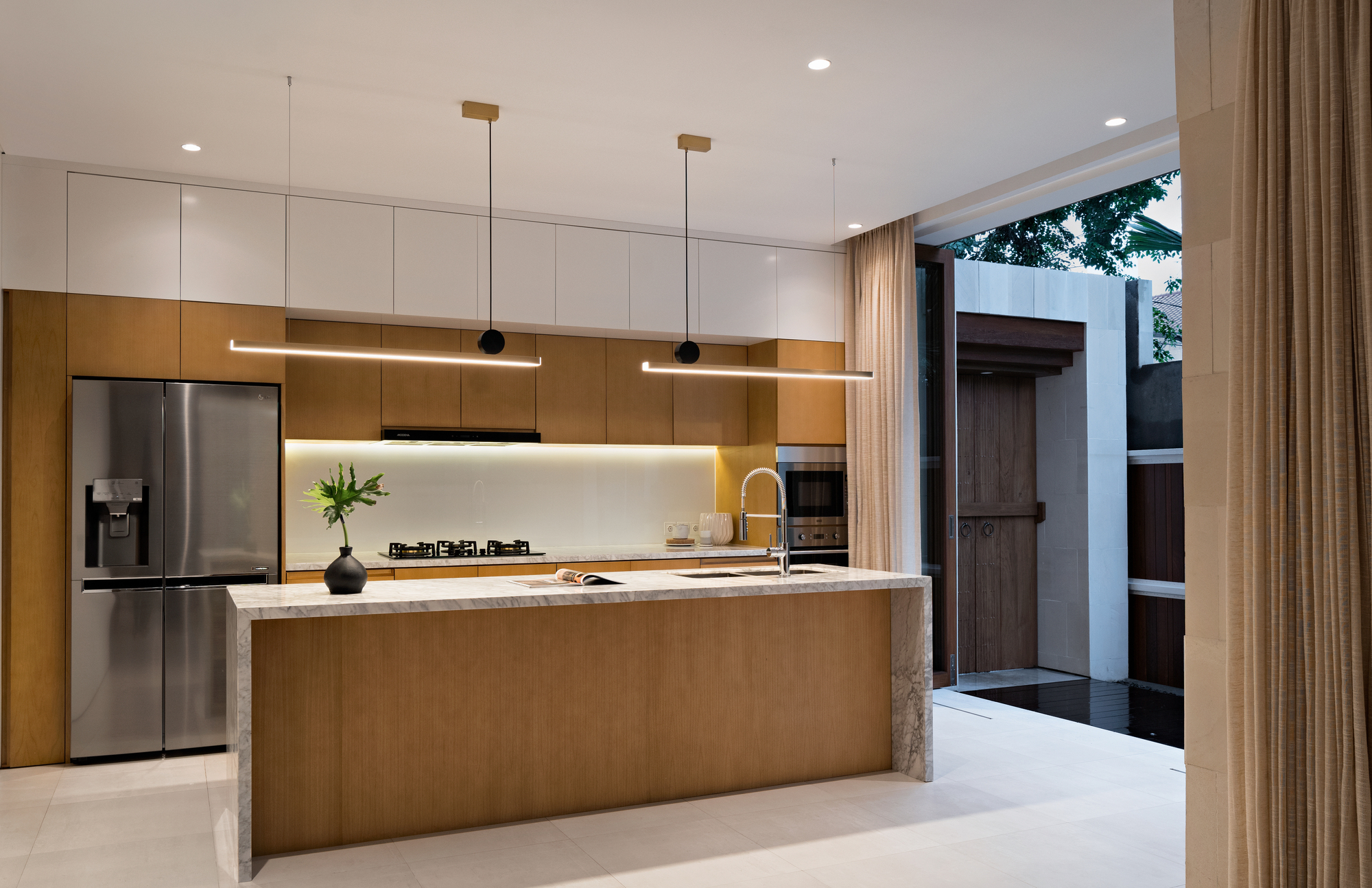 Svastaka House / Somia Design Studio-30