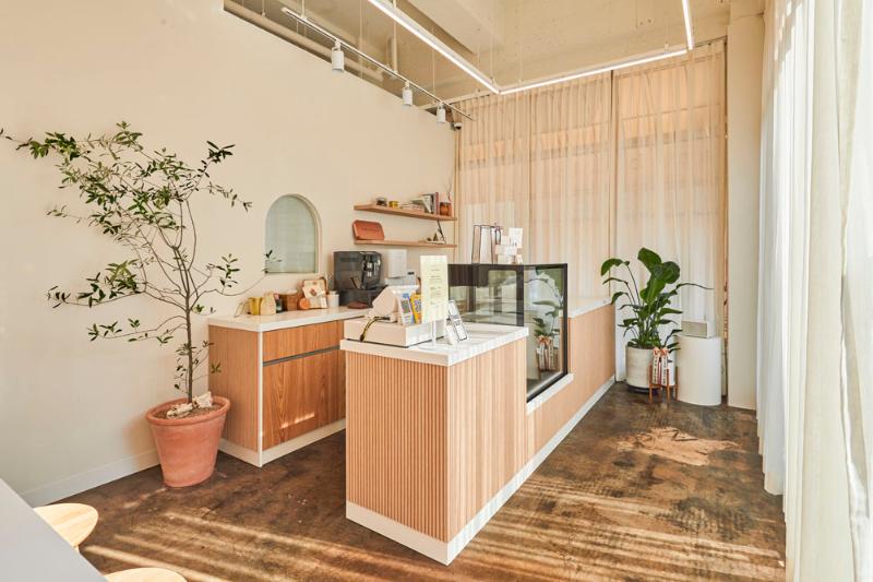 13 坪极简风个性商店设计-3