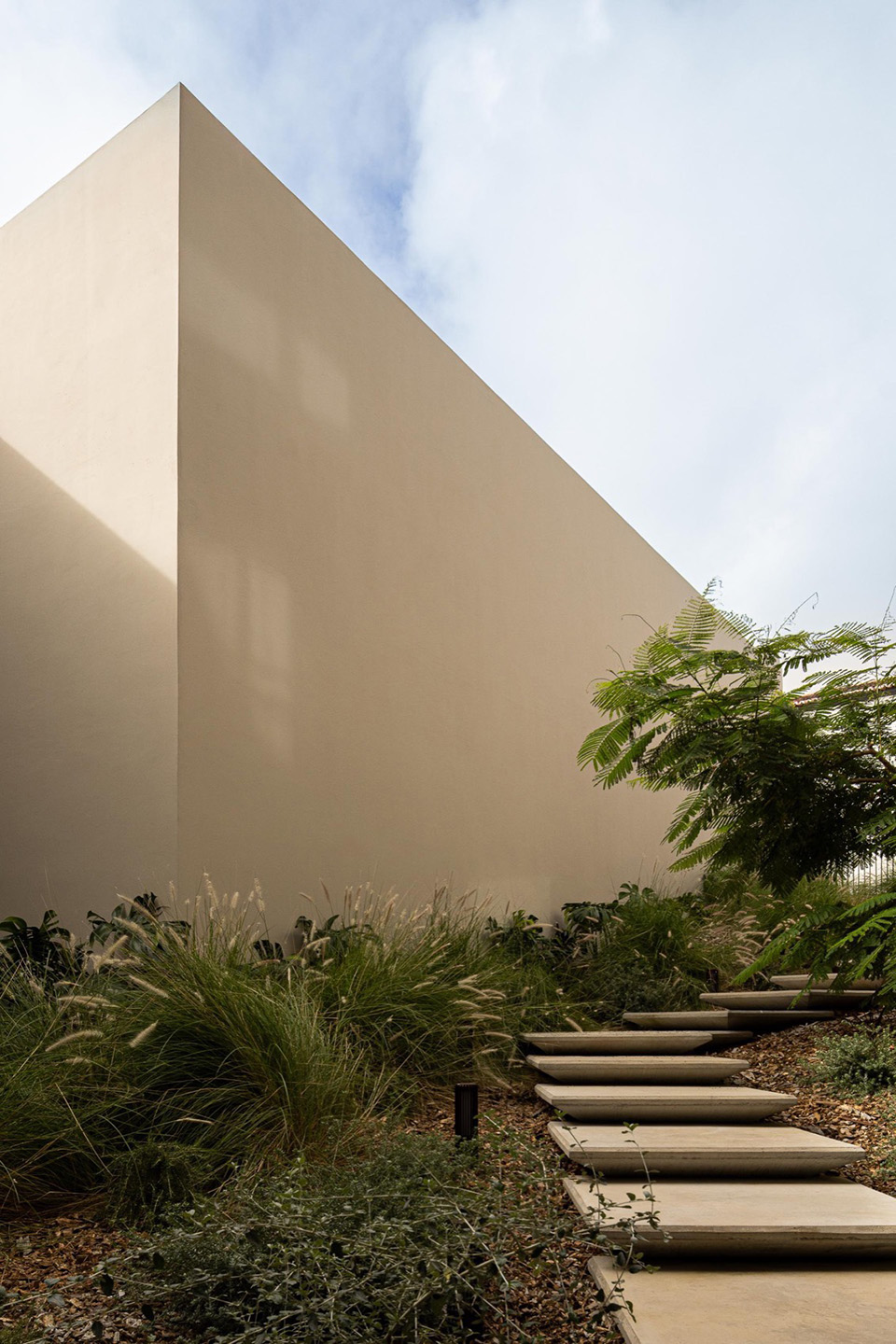 ERNESTO DO CANTO住宅区丨葡萄牙蓬塔德尔加达丨BOX arquitectos-64