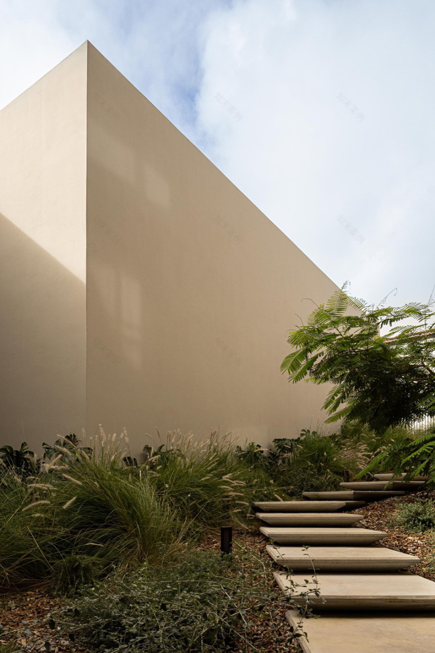 ERNESTO DO CANTO住宅区丨葡萄牙蓬塔德尔加达丨BOX arquitectos-64