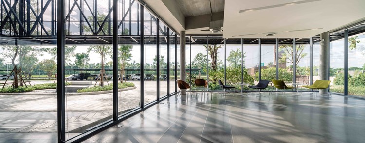 泰国 AOMO 仓库办公楼，创新双层皮肤设计-7