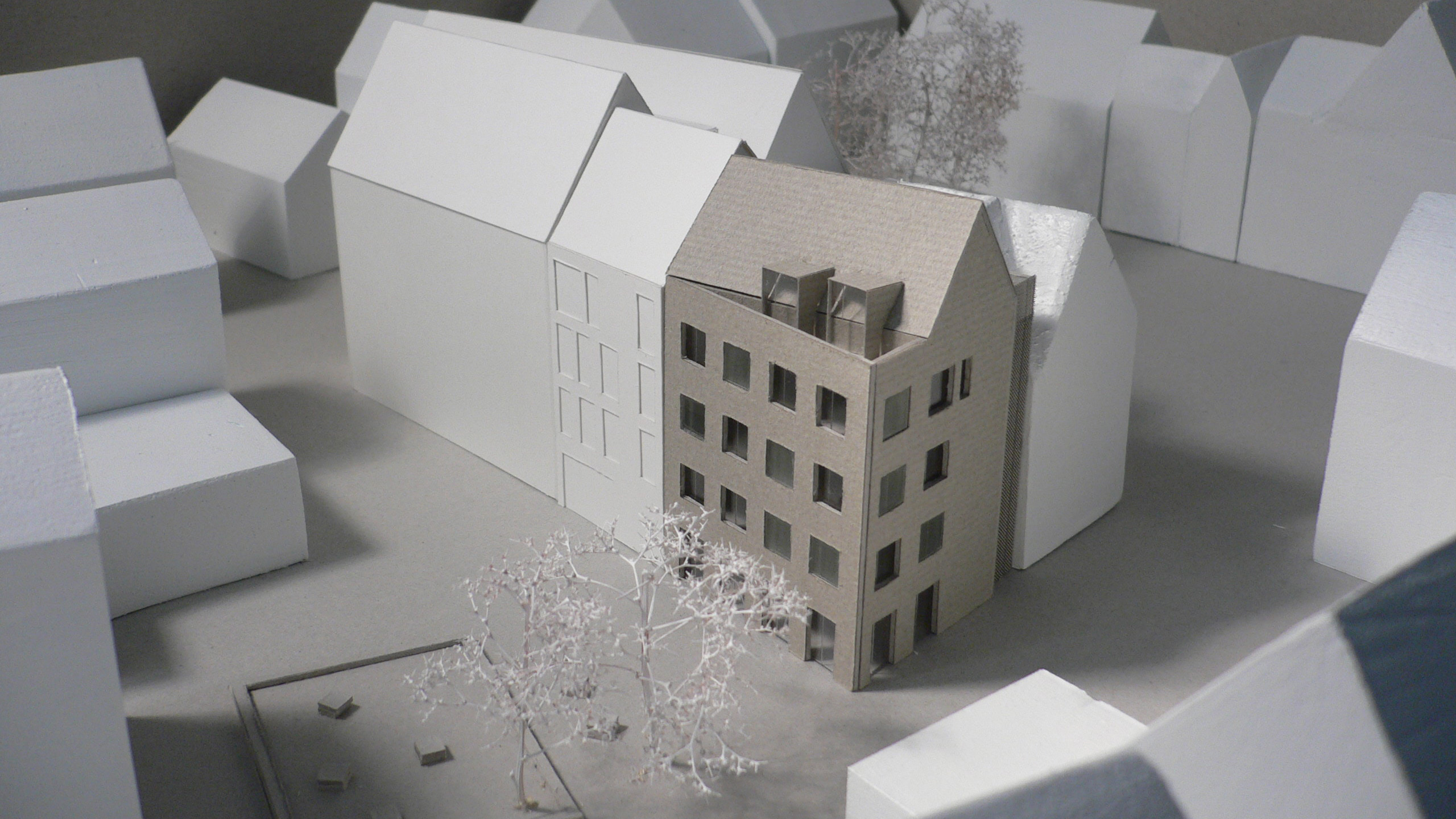 竞赛乌尔姆卡尔彭加瑟街住宅与商业建筑丨德国丨hochstrasser.architekten-0