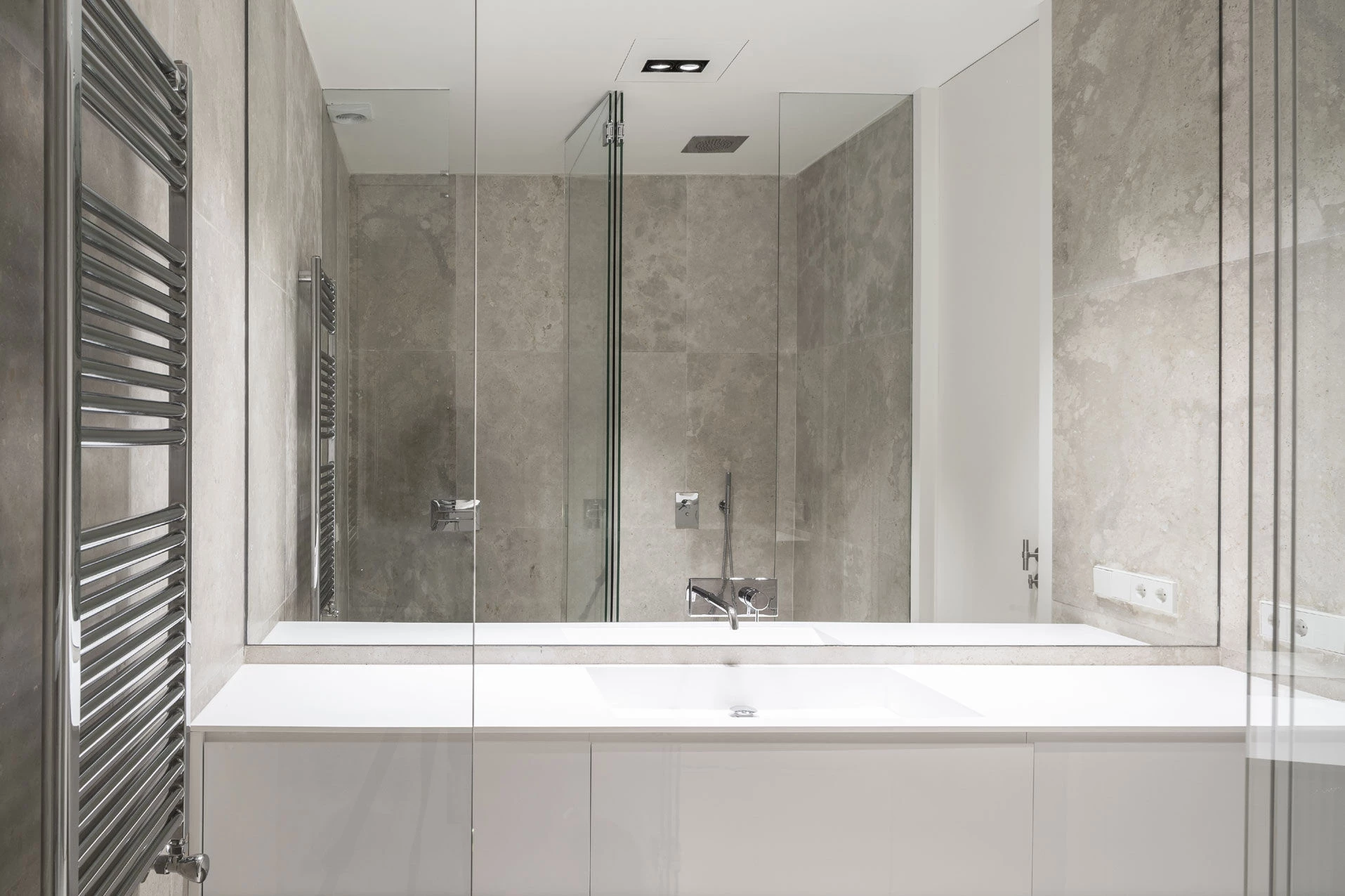 Madrid 复古公寓变宽敞明亮家园丨西班牙马德里丨HOLLEGHA arquitectos-9