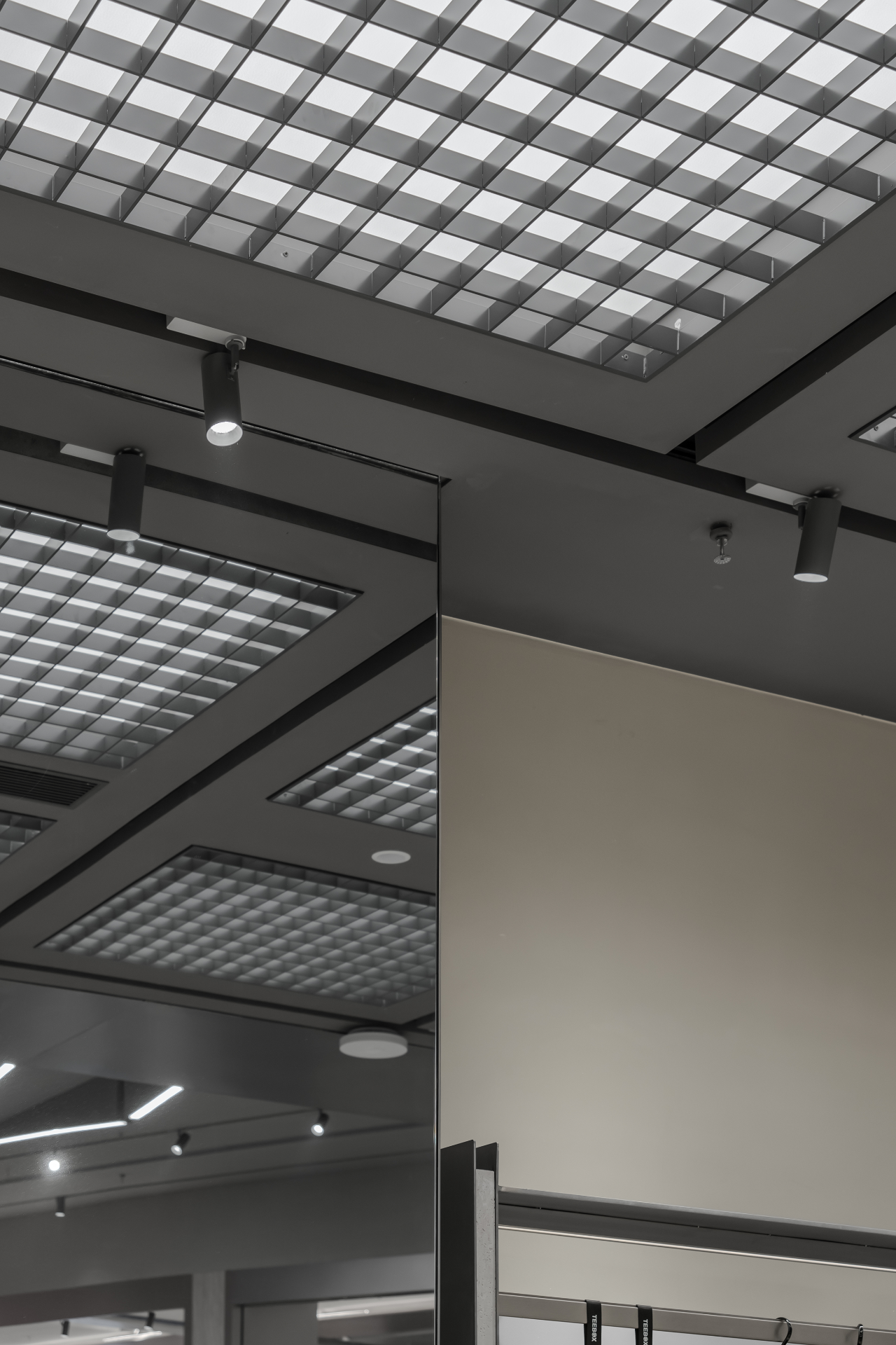 蘑菇云 · TEEBOX 线下首店丨中国长沙丨蘑菇云设计工作室-50