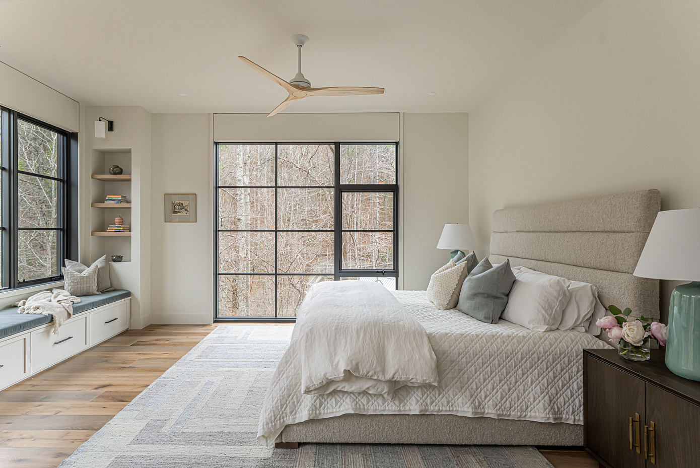 Holler House Interiors: Carolina Rooms Shaped By Natural Soft Light-5