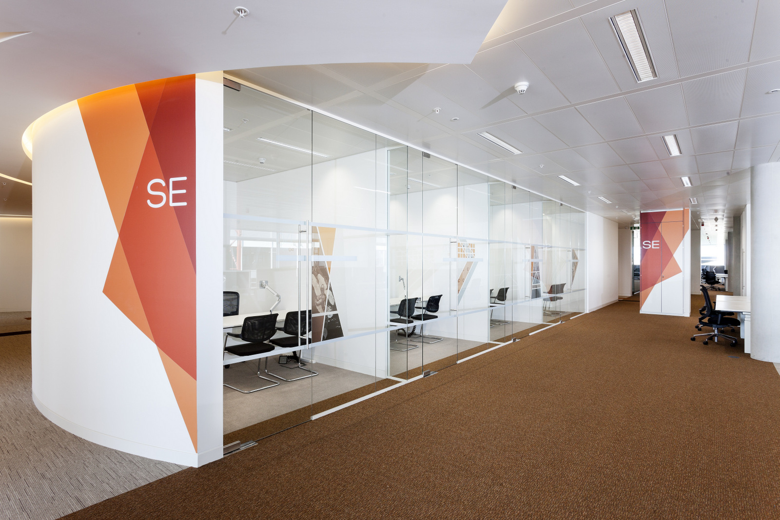 【分享】国外现代风办公空间 | Aker Solutions-13