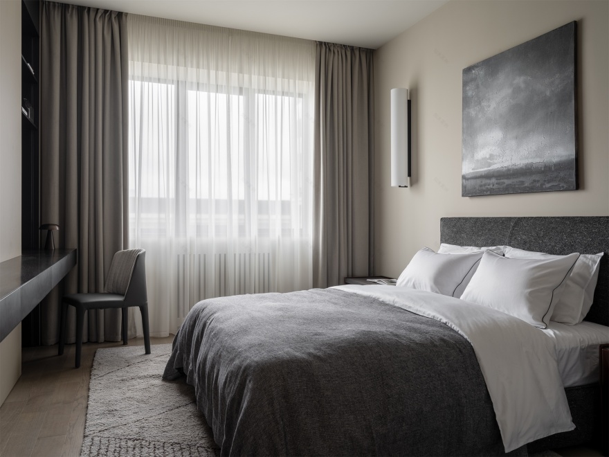 130 平方米深色现代公寓丨斯维特兰娜·李-21