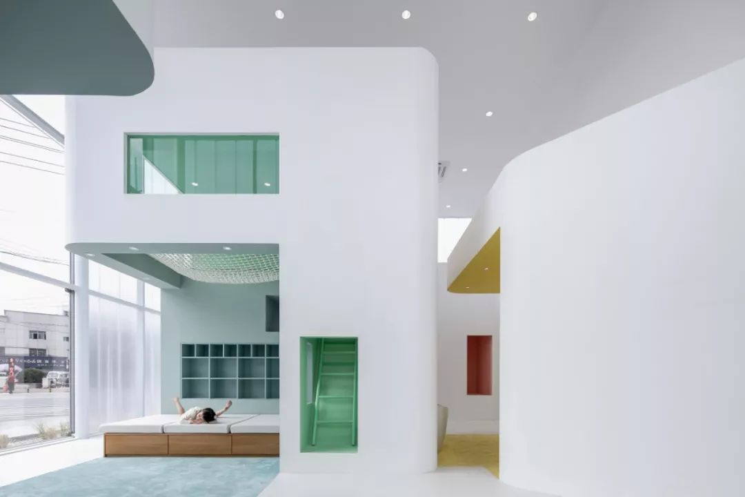 徐州星宿城市公寓售楼处——半透明盒子里的儿童活动空间-14