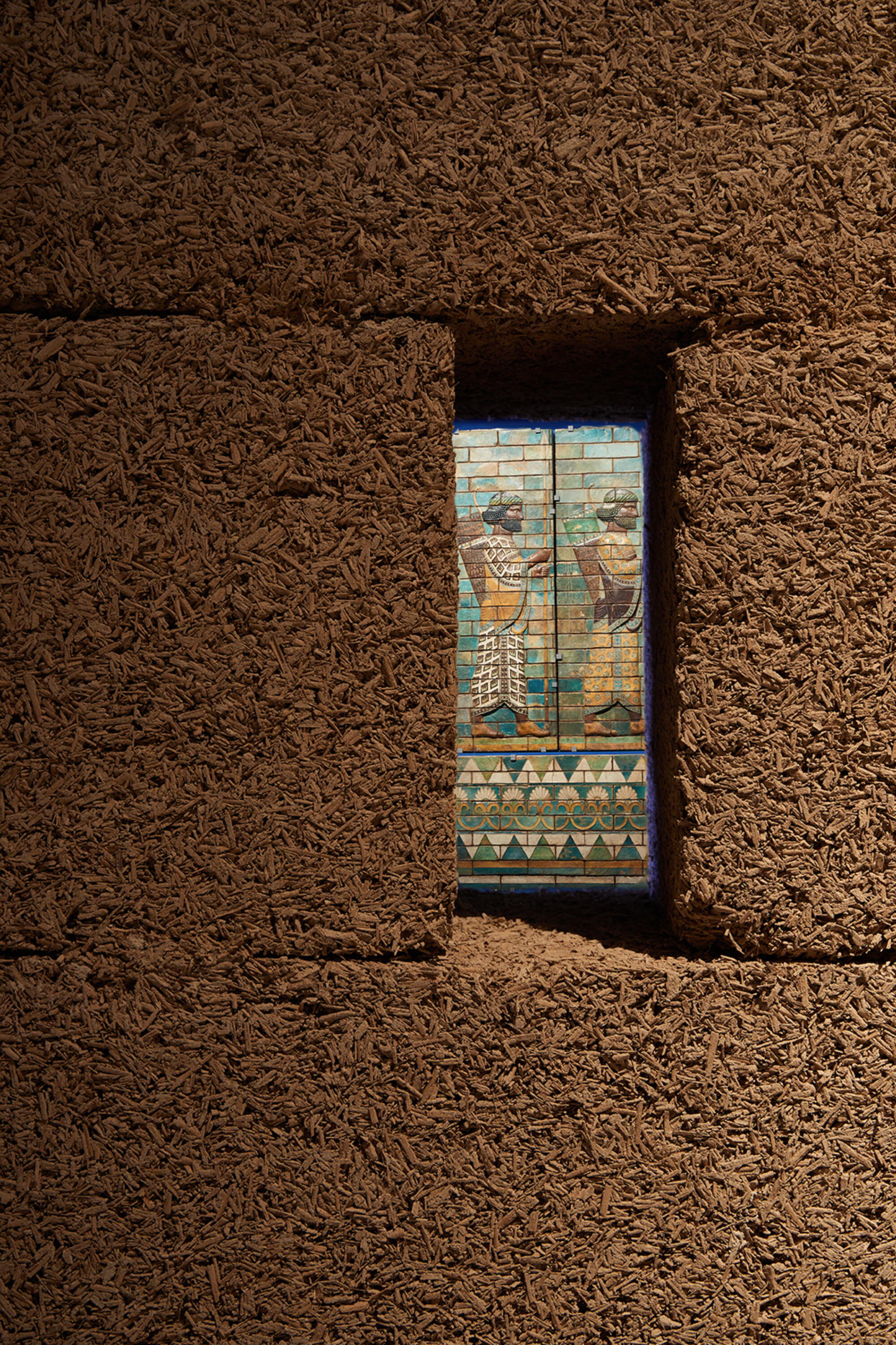 维多利亚和阿尔伯特博物馆的伊朗史诗特展（注：V&A一般指英国维多利亚和阿尔伯特博物馆，如果这里不是该含义，请提供更多背景信息） 丨英国伦敦丨Gort Scott-34