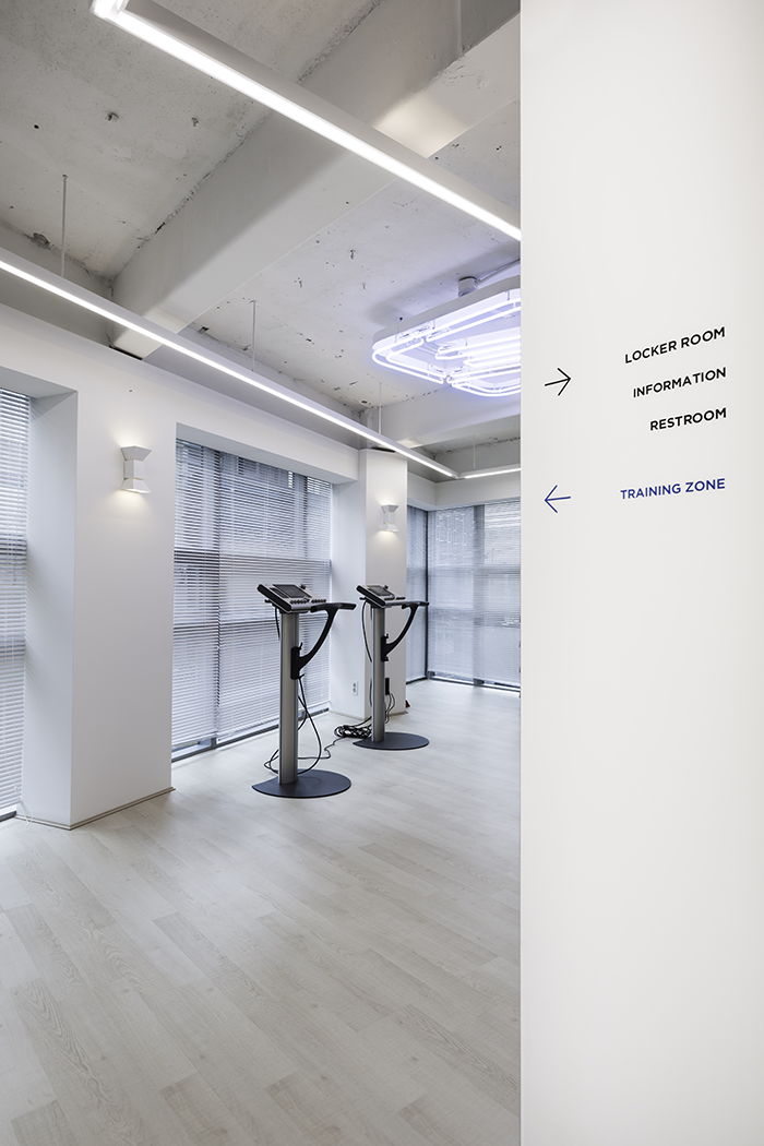 首尔高级 EMS 训练室，呈现极简白的高级感-3