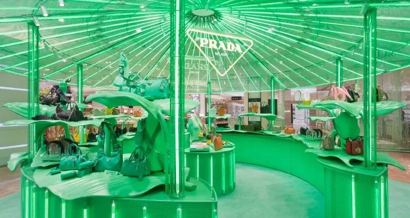 Prada 巴黎老佛爷旗舰店“超级叶子”快闪店设计-8